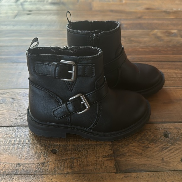 Toddler girls winter shoes bundle Size 6. - Picture 8 of 9